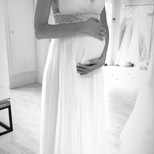 Pregnant wedding dresses